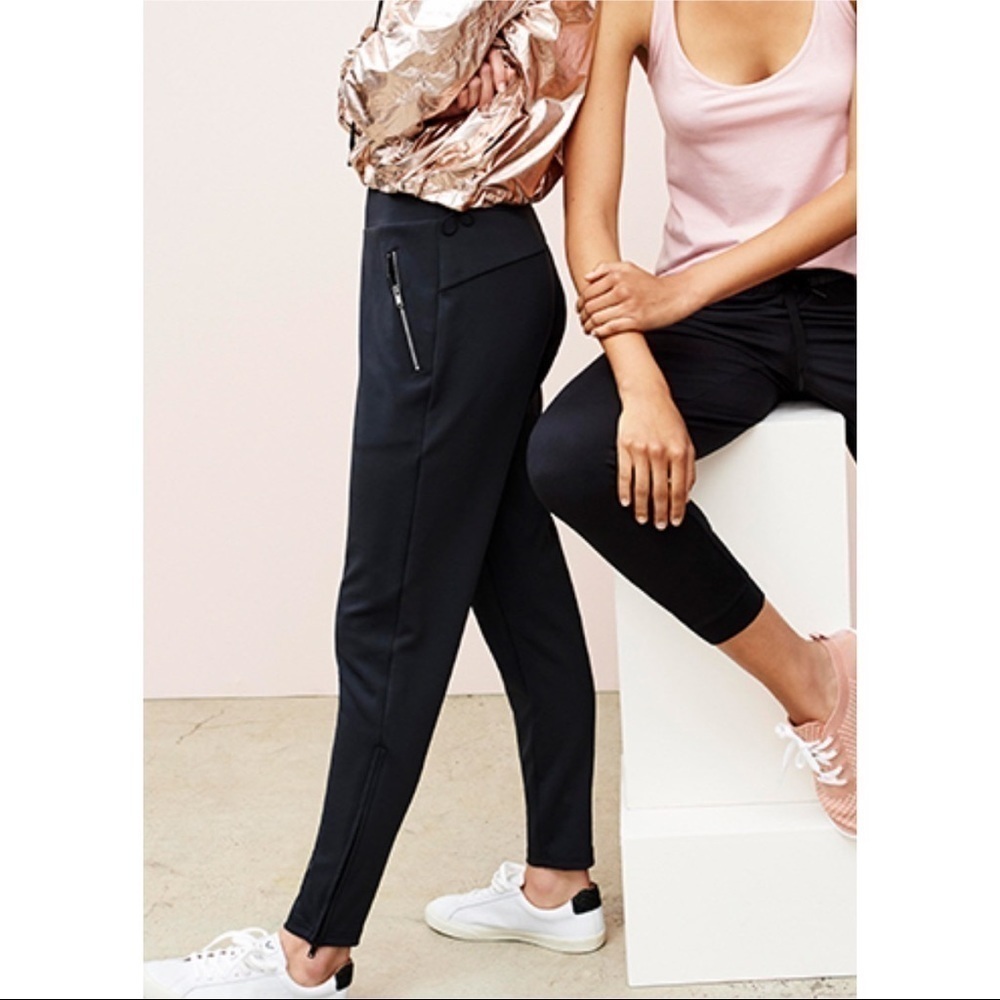 Lou & Grey Form zip pocket Black Pants S